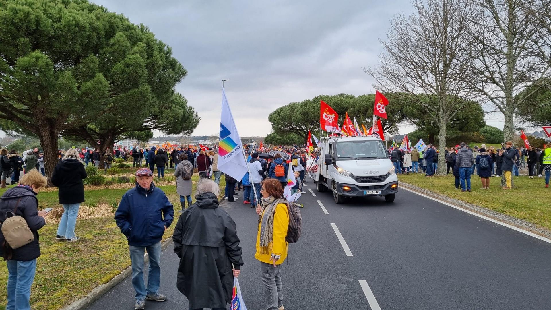 Manif Du 07 Mars En Direct Du Rassemblement De Lanester Jaimeradio